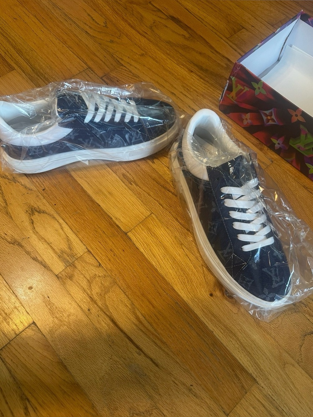 Designer nwt wmns sneakers denim sz 10 
Retails $1200 most stores comes with box